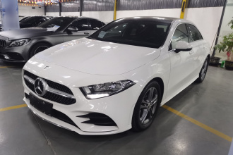 奔驰A级 2022款 改款 A 180 L 运动轿车
