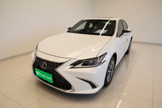 雷克萨斯ES 2022款 300h 卓越版