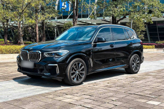 宝马X5 2022款 xDrive 30Li 尊享型M运动套装