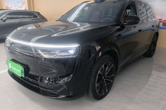 鸿蒙智行 问界M8 2025款 增程 Ultra版 53.4kWh 5座版 (192线激光雷达）
