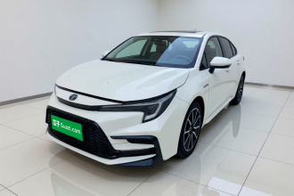丰田 雷凌 2023款 智能电混双擎 1.8L 运动版