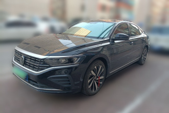 大众 帕萨特 2025款 出众款 380TSI 龙腾版
