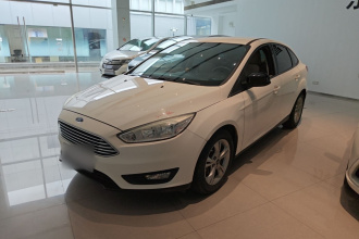 福特 福克斯 2017款 三厢 1.6L 自动舒适型智行版