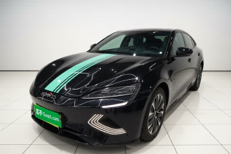 比亚迪 海豹 2022款 550km 标准续航后驱版尊贵型