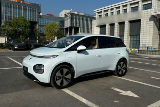 宝骏云朵 2023款 460 Pro