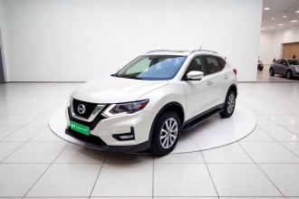 日产 奇骏 2022款 2.0L 两驱智联舒享版