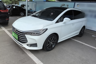 比亚迪 宋MAX 2018款 1.5T 自动智联尊享型 6座