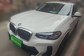 宝马X4 2022款 xDrive 25i M运动套装