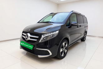 奔驰V级 2022款 V 260 L 长轴距尊贵版