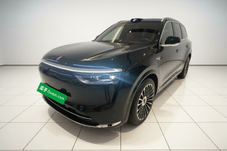 鸿蒙智行 问界M8 2025款 增程 Ultra版 53.4kWh 6座版 (192线激光雷达）
