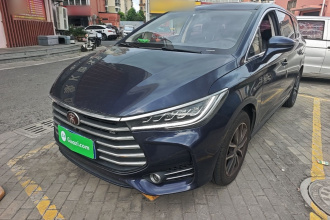 比亚迪 宋MAX 2017款 1.5T 手动智联豪华型 7座