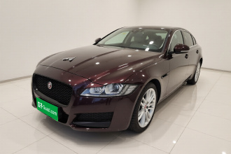 捷豹XFL 2020款 XFL 2.0T P200 两驱赛旗版