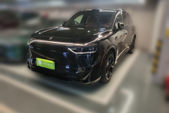 鸿蒙智行 问界M8 2025款 增程 Ultra版 53.4kWh 5座版 (192线激光雷达）