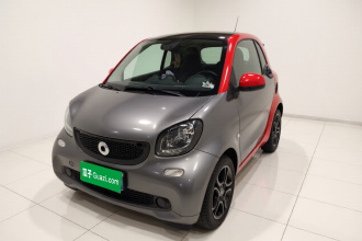 smart fortwo 2019款 0.9T 66千瓦硬顶风擎版 国VI