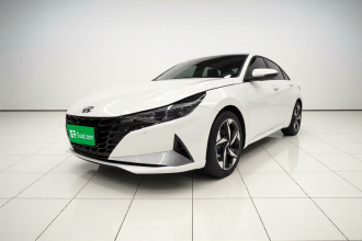 现代 伊兰特 2022款 1.5L CVT LUX尊贵版