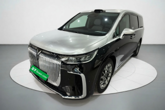 岚图汽车 岚图梦想家 2025款 PHEV 四驱旗舰乾崑版