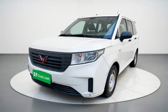 五菱汽车 五菱宏光PLUS 2020款 1.5L 手动标准型 5座