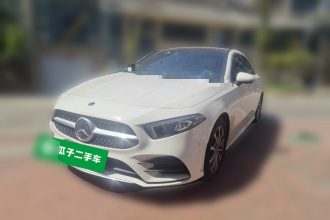 奔驰A级 2020款 改款 A 200 L 运动轿车时尚型
