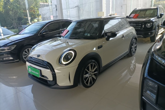 MINI 2023款 1.5T COOPER 艺术家