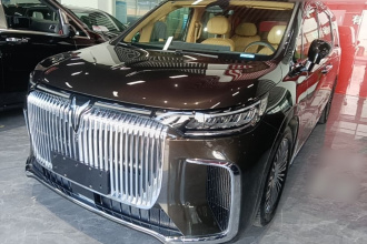 岚图汽车 岚图梦想家 2025款 PHEV 四驱旗舰鲲鹏版