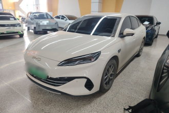 比亚迪 海豹06新能源 2025款 DM-i 智驾版 80KM豪华型