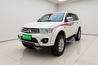 三菱 帕杰罗·劲畅 2013款 3.0L 自动四驱行政版