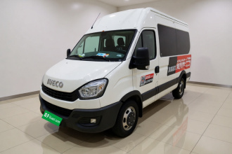 依维柯欧胜 2021款 2.0T 手动超瑞长轴短悬高顶侧拉门F1A