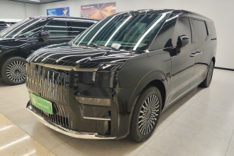 极氪009 2024款 七座过道版四驱 108kWh