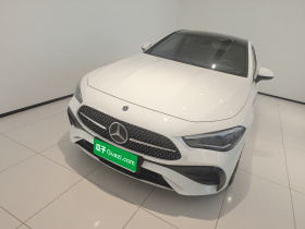 奔驰CLE 2025款 CLE 300 4MATIC 动感型轿跑车