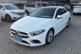 奔驰A级 2019款 改款 A 200 L 运动轿车