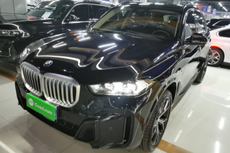 宝马X5 2023款 xDrive 30Li 尊享型M运动曜夜套装