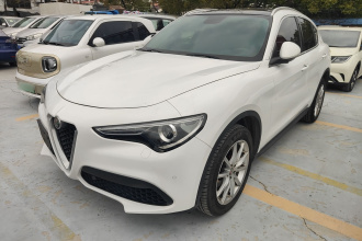 阿尔法·罗密欧 Stelvio斯坦维 2017款 2.0T 200HP 豪华版