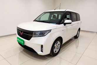 五菱汽车 五菱宏光PLUS 2019款 1.5T 手动豪华型 7座