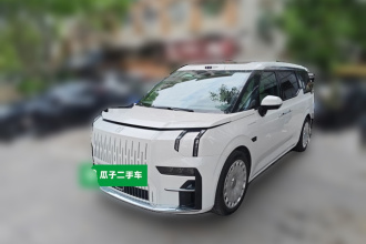 极氪009 2024款 七座过道版四驱 108kWh