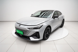 长安UNI-V 2022款 1.5T 尊贵型