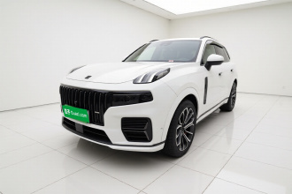 领克09 EM-P 2024款 2.0TD EM-P 四驱ULTRA 六座