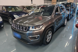 Jeep 指南者 2019款 220T 自动家享版