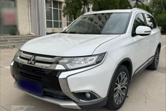 三菱 欧蓝德 2018款 2.0L 两驱荣耀版 5座