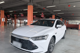 比亚迪 秦PLUS 2021款 DM-i 120KM 尊贵型