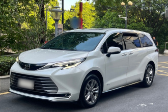 丰田 赛那SIENNA 2024款 2.5L混动 四驱豪华版