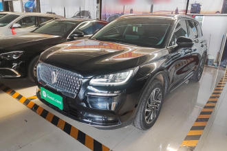 林肯 冒险家 2022款 2.0T 两驱尊享版