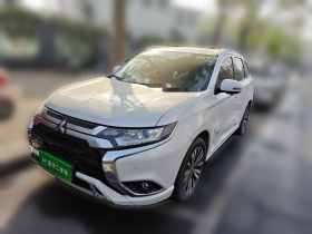 三菱 欧蓝德 2021款 改款 2.0L 两驱畅享版 5座