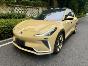 智己汽车 智己LS7 2023款 100kWh Pro四驱版