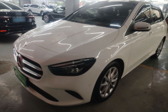 奔驰B级 2021款 B 200 时尚型