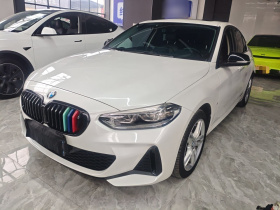 宝马1系 2021款 改款 120i M运动曜夜版