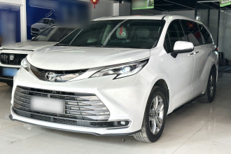 丰田 赛那SIENNA 2024款 2.5L混动 四驱尊贵版