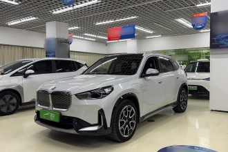 宝马iX1 2023款 xDrive30L X设计套装