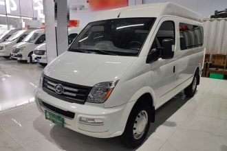 上汽大通MAXUS 新途V80 2023款 2.0T AMT经典傲运通短轴中顶5/6座