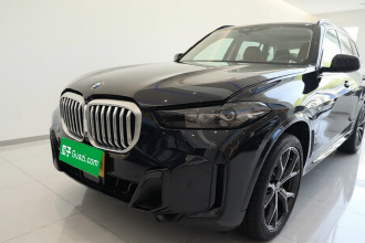 宝马X5 2026款 xDrive 30Li 尊享型M运动曜夜套装