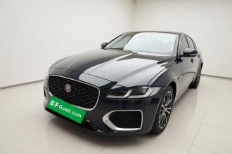 捷豹XFL 2024款 2.0T P250 两驱尊享豪华版